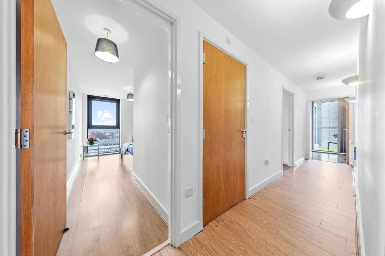 Lovely & Cosy 2 Beds London Skyline View エクステリア 写真