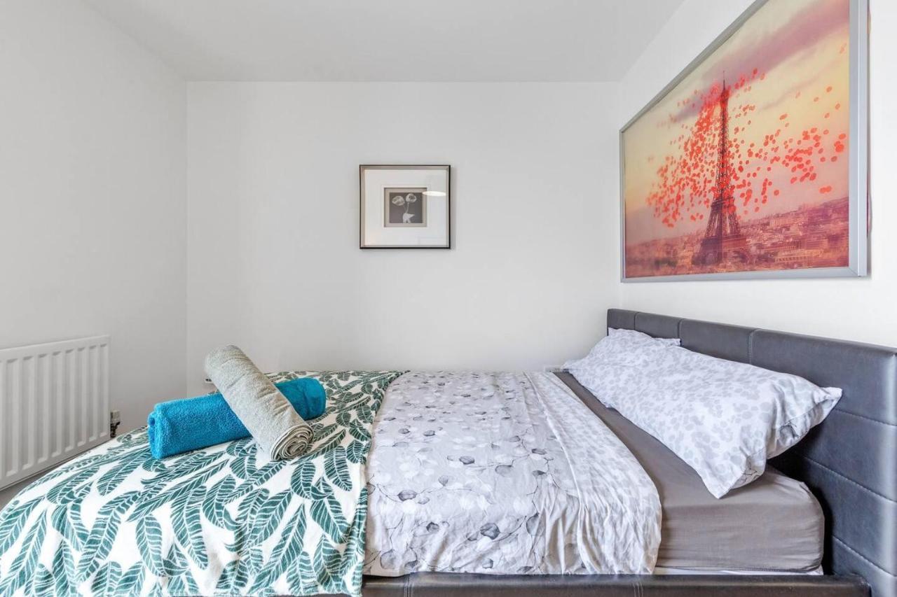 Lovely & Cosy 2 Beds London Skyline View エクステリア 写真