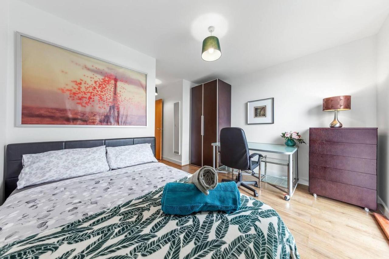 Lovely & Cosy 2 Beds London Skyline View エクステリア 写真
