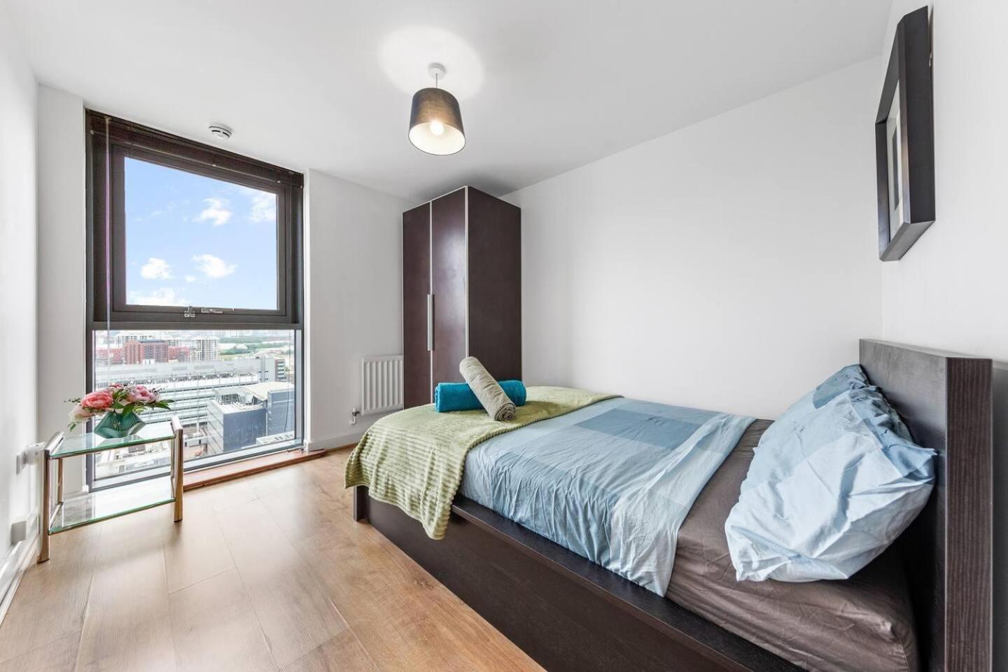 Lovely & Cosy 2 Beds London Skyline View エクステリア 写真